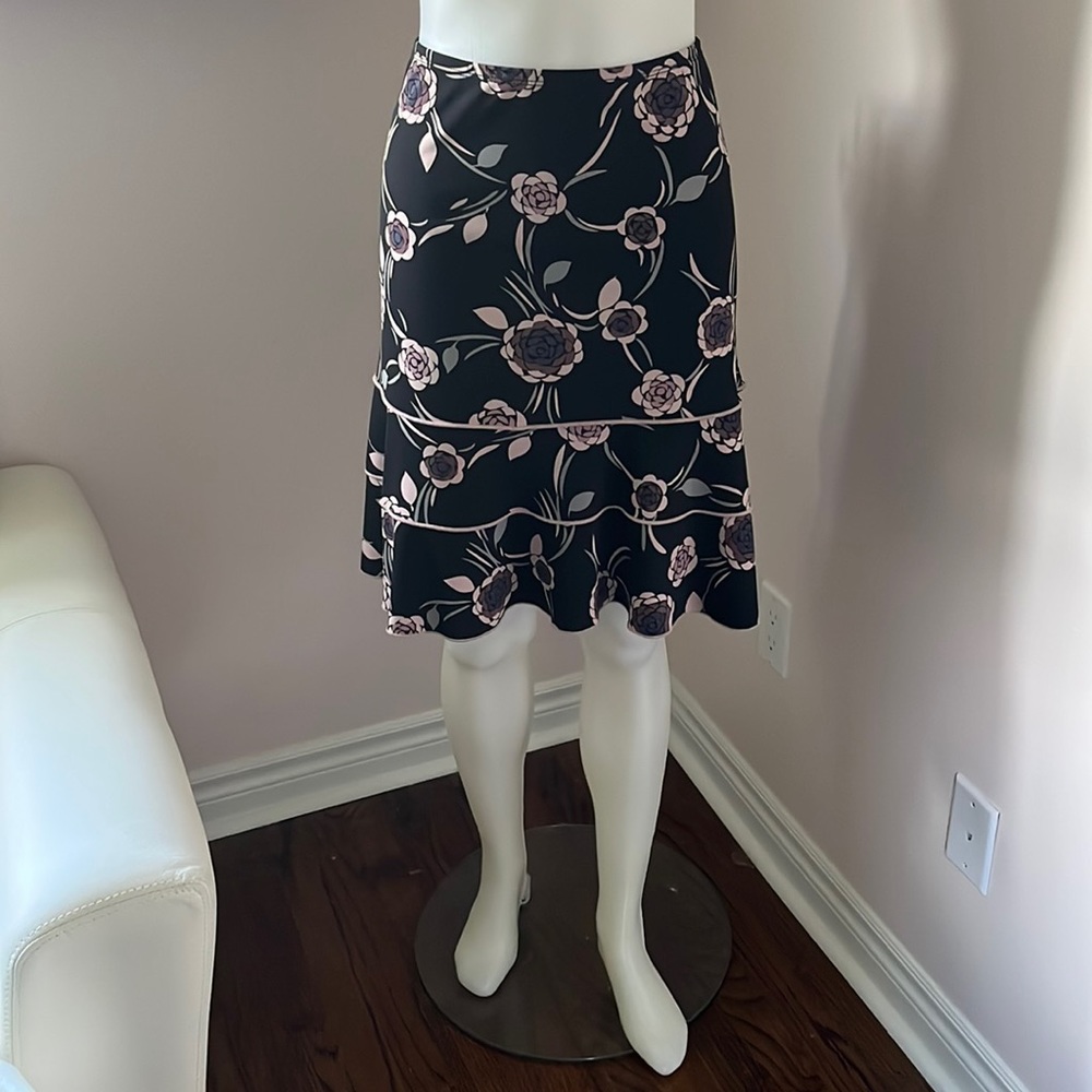 Parallel XL floral skirt